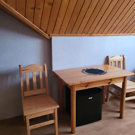 Kowali Wierch Konukevi