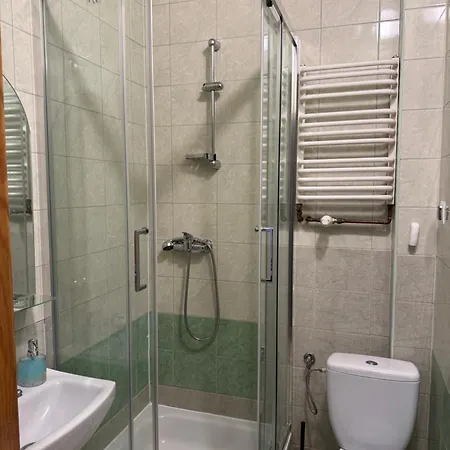 Kowali Wierch Konukevi